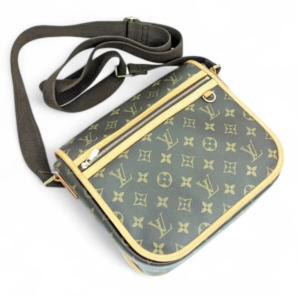 ✨️Authentic Louis Vuitton Bosphore PM monogram Crossbody Bag - Picture 2 of 14